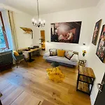 Zum Rayers Cafe-restaurant & Boutique-hotel Vogtsburg
