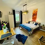 Zum Rayers Cafe-restaurant & Boutique-hotel * Vogtsburg