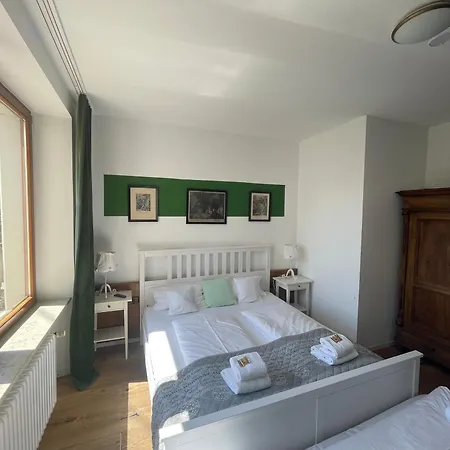 Zum Rayers Cafe-restaurant & Boutique-hotel מלון