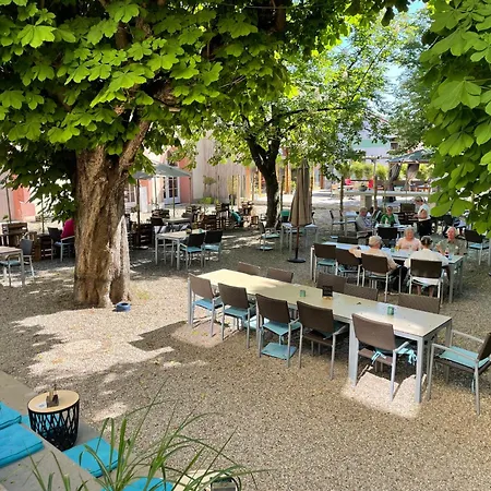 Zum Rayers Cafe-restaurant & Boutique-hotel מלון