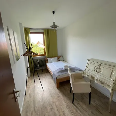 Zum Rayers Cafe-restaurant & Boutique-hotel מלון