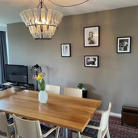 Zum Rayers Cafe-restaurant & Boutique-hotel מלון ווגטסבורג